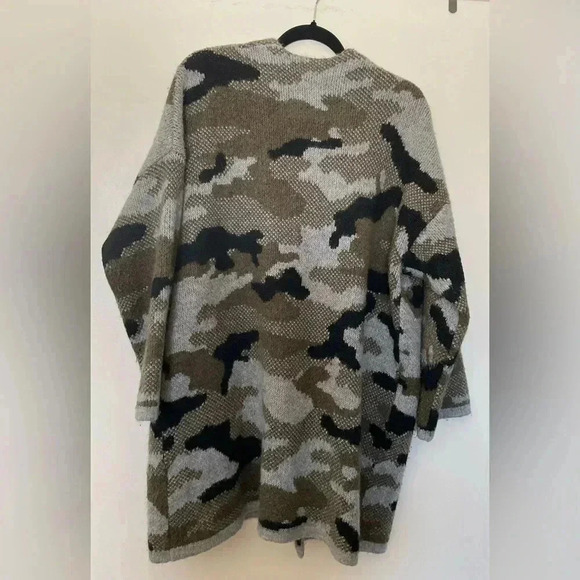 Anthropologie Vera Camo Cardigan in Moss Size Medium - Picture 4 of 16